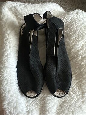 Fly London Black Perforated Open-Toe Women's Sandals size 37